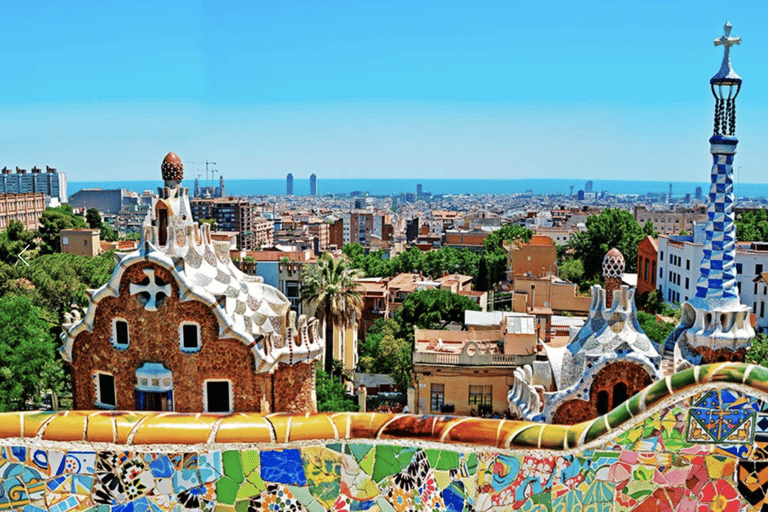 Barcelona Private Tour: Sagrada Familia,Park Güell & Pedrera