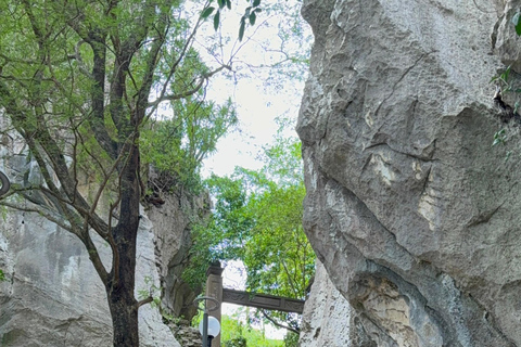 Da Nang: City Sightseeing Tour with Charming Da Nang Show