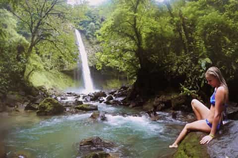 La Fortuna: Waterfall, Arenal Volcano and Hot Springs Tour