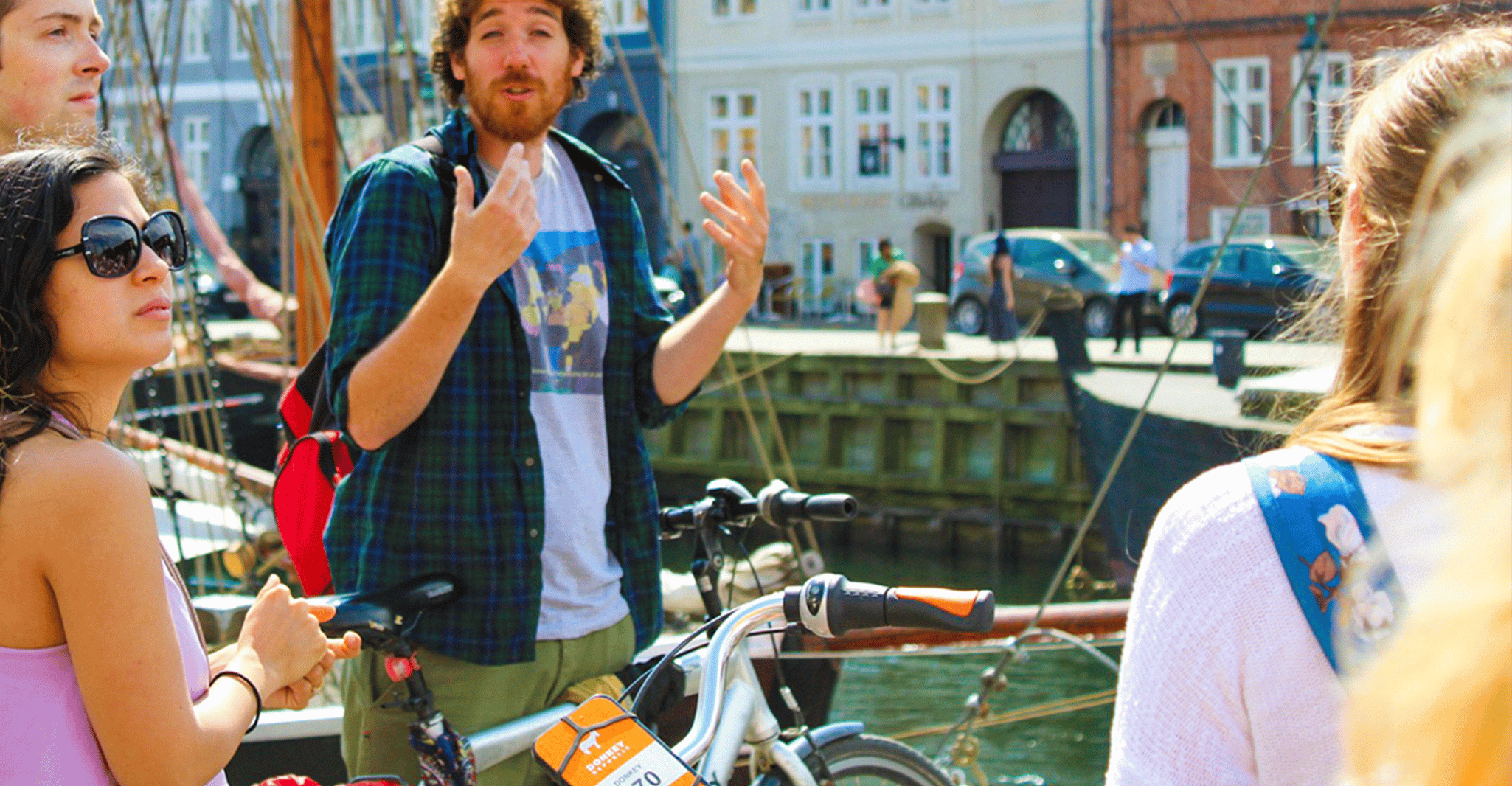 Copenhagen: 2-hour City Highlights Bike Tour
