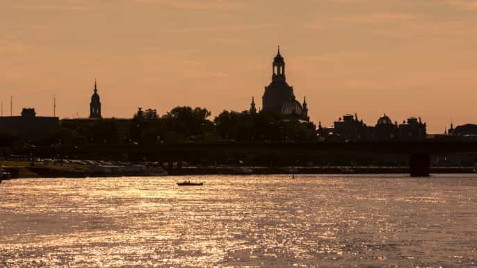 dresden neustadt erich kaestner group walking tour