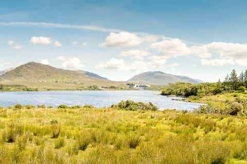 From Galway: Connemara & Kylemore Abbey Full-Day Guided Tour