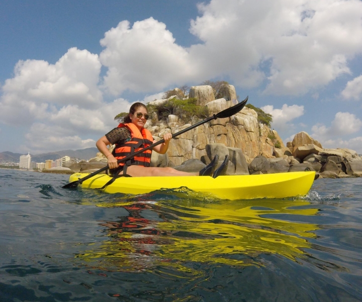 Acapulco: Kayaking Tour to Islet El Morro