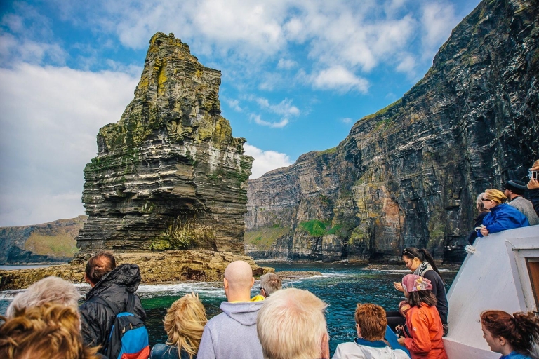 Galway, acantilados de Moher y Connemara: tour combinado de 2 díasTour Económico con Habitación Doble