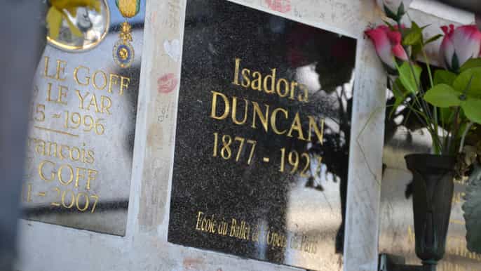 paris père lachaise cemetery private tour