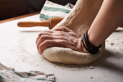Heraklion Area: Kneading Bread and Tour of Arolithos Museum