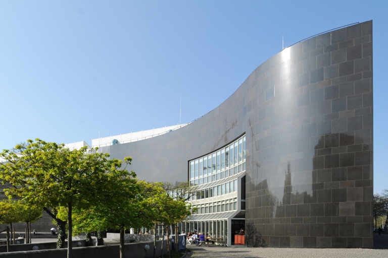 Düsseldorf: Architektur-FührungPrivate Architektur-Führung auf Deutsch