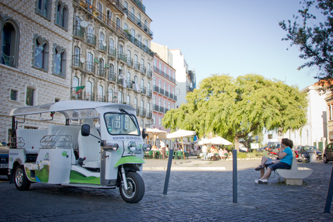 Lisbona: tour privato in tuk-tuk della città vecchiaTour in lingua spagnola