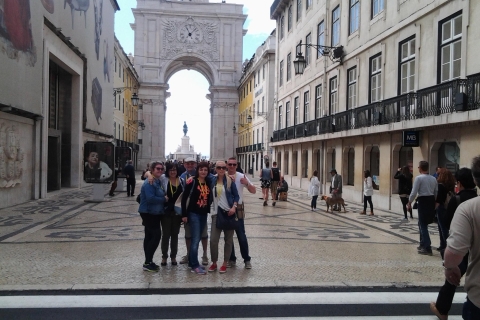 Lizbona: Prywatna trasa Tuk-Tuk po mieście Old TownWycieczka po hiszpańsku