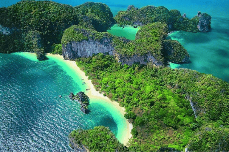 Krabi: Small Group Boat Tour to James Bond & Hong Islands