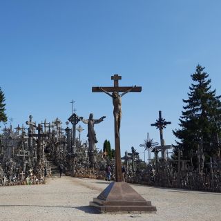 The Hill of Crosses: Full-Day Tour from Vilnius