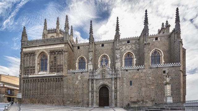 Visit Toledo Guided Monument Walking Tour with Wristband Pass in Toledo, España