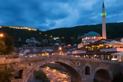 Transfer Skopje Tirana mit Prizren Halbtagestour