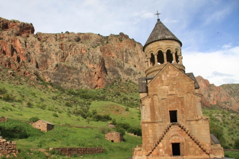 Desde Ereván: trekking y cata de vinos