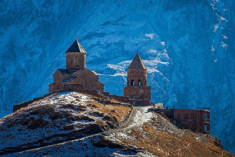 Von Tiflis aus: Tagestour Kazbegi, Gudauri und Ananuri