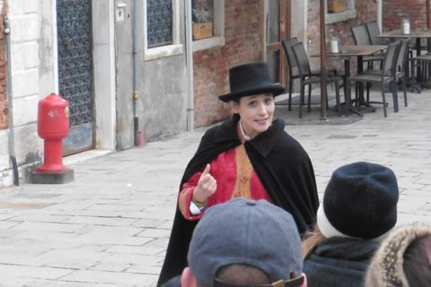 Venice: Theatrical Carnival Walking Tour Tour in English and Italian at 11:30 AM