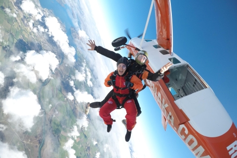 Wanaka : Expérience de saut en parachute en tandem à 9 000, 12 000 ou 15 000 piedsWanaka : Saut en parachute en tandem à 15 000 pieds d'altitude