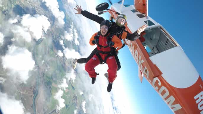 wanaka tandem skydive experience 9000 12000 or 15000ft