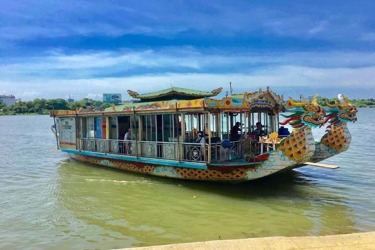 Desde puerto de Tiên Sa: tour privado por tierra a HuếPuerto Tien Sa: tour privado por tierra a Huế con recogida