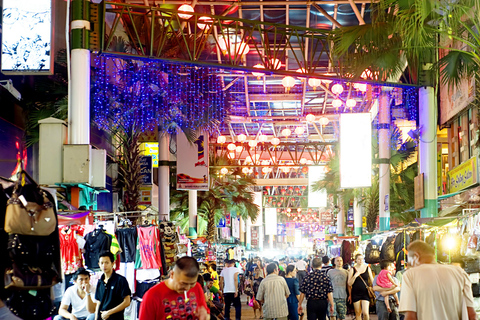 Prywatny magiczny widok na wieżę Petronas i kolacja kulturalnaPrywatny widok z wieżami Petronas i kolacja kulturalna