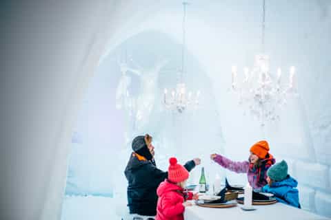 rovaniemi almuerzo en restaurante de hielo y zona invernal