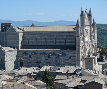 2-Hour Cathedral and Underground Tour