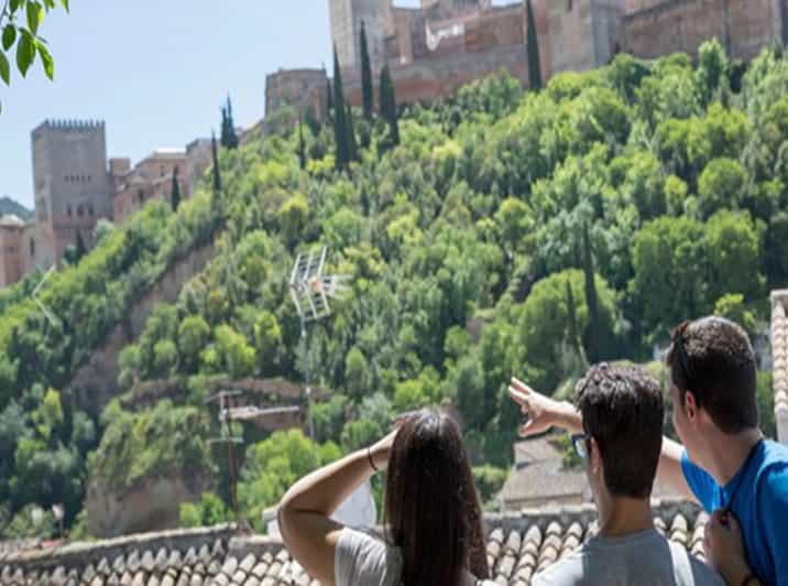 Granada: Albaicín And Sacromonte 2.5-Hour Walking Tour | GetYourGuide