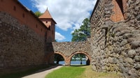 De Vilnius, Château de Trakai et Visite commémorative de Paneriai - Hizvo
