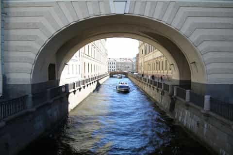 St. Petersburg: Historic Canal Cruise