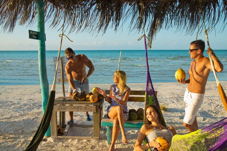 Passeio em Holbox saindo de Cancún e Tulum com barco incluídoPasseio a Holbox saindo de Cancún e Tulum com barco incluído