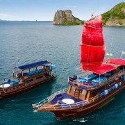Mu Ko Ang Thong: Private Day Charter in Classic Thai Yacht in Koh Samui