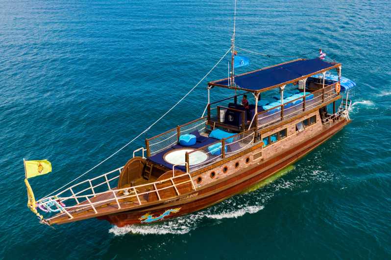yacht trip thailand