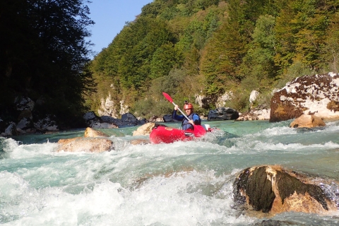 Bovec: spływy kajakowe Whitwater po rzece Soča / Małe grupyBovec: spływ kajakiem po rzece Socza