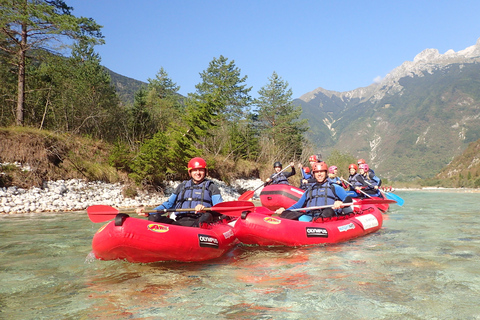 Bovec: spływy kajakowe Whitwater po rzece Soča / Małe grupyBovec: spływ kajakiem po rzece Socza