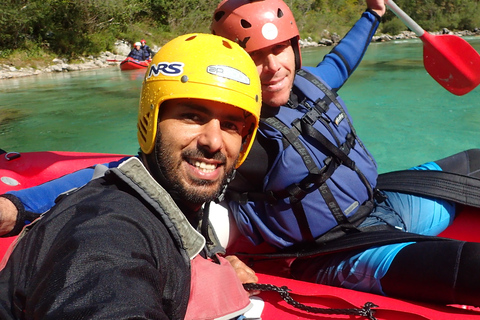 Bovec: spływy kajakowe Whitwater po rzece Soča / Małe grupyBovec: spływ kajakiem po rzece Socza