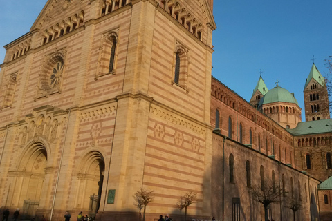 Spire : Visite nocturne en groupe avec le veilleur de nuitSpire : Visite de groupe avec le veilleur de nuit