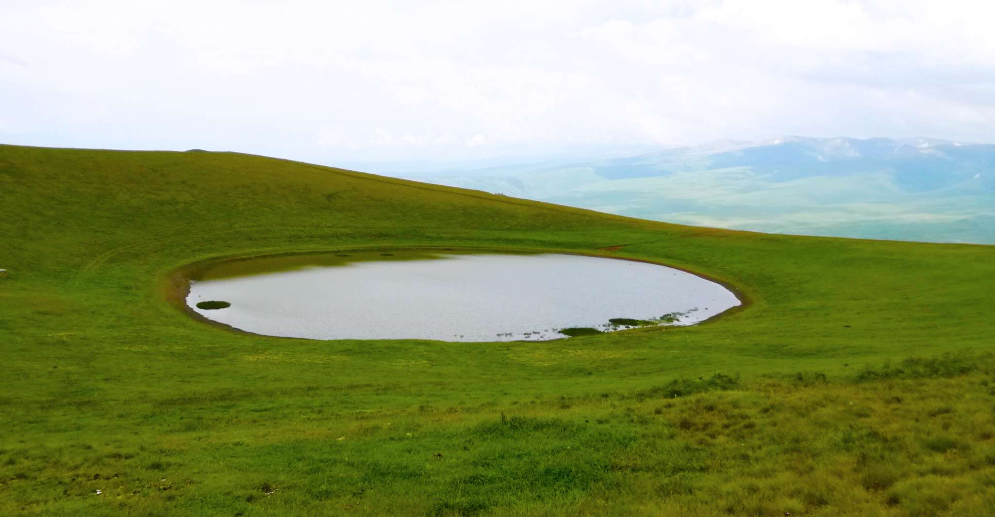 Armenia, escala el monte Armaghan a caballo - Hizvo