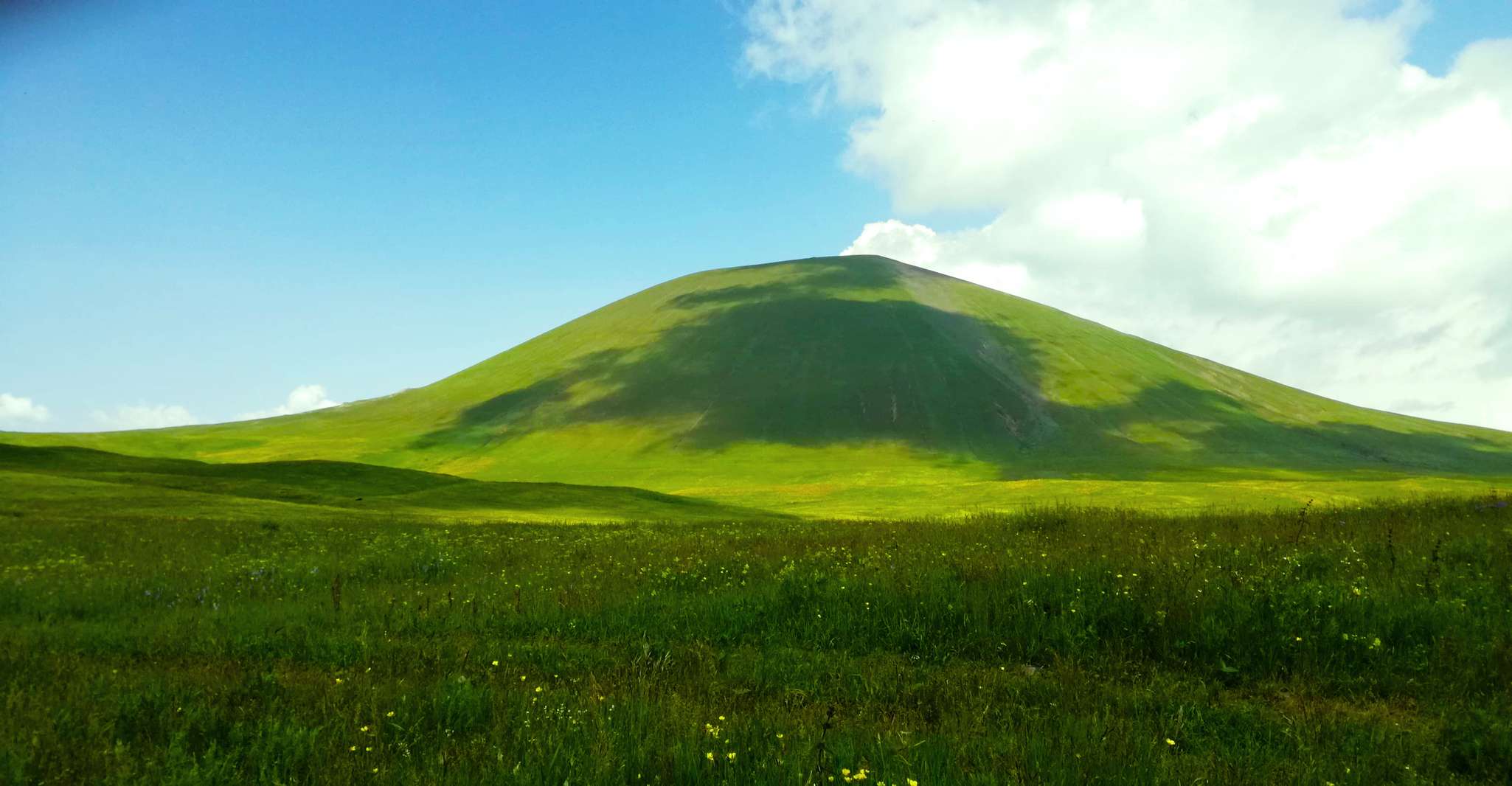 Armenia, escala el monte Armaghan a caballo - Hizvo