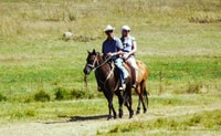 Armenia, arrampicata sul Monte Armaghan a cavallo - Hizvo