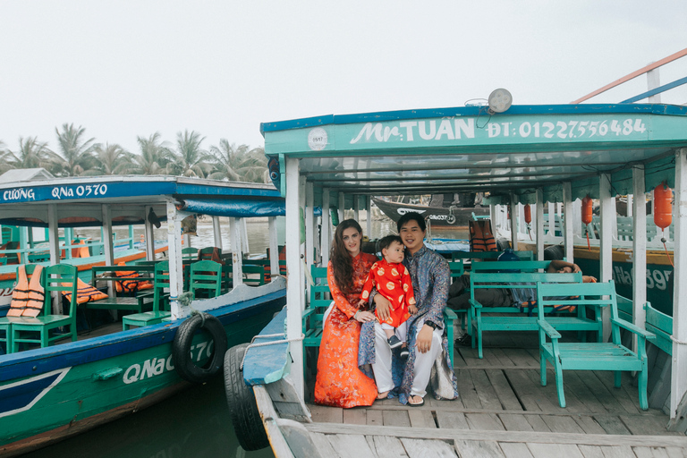 Hoi An Cyclo Tour en vietnamita tradicional Ao DaiTour privado