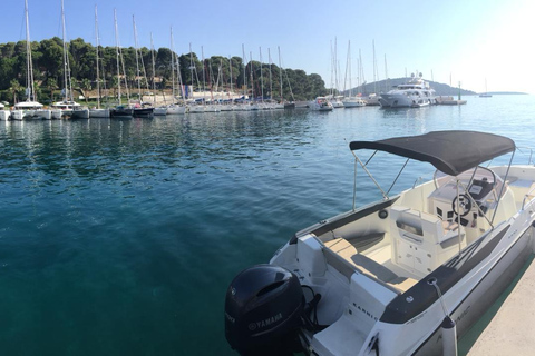 Speedboat Transfer from Hvar Town to Split Airport