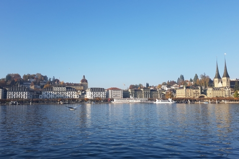 Visita a la ciudad de Lucerna Visita privada a pie con crucero por el lagoLucerna: Visita de medio día a la ciudad y crucero por el lago