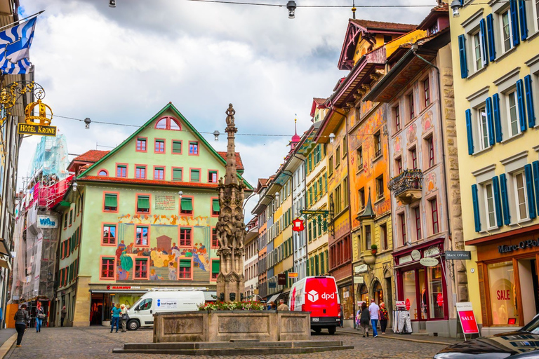 Luzern City Tour Prywatna piesza wycieczka z rejsem po jeziorzeLucerna: półdniowa wycieczka po mieście i rejs po jeziorze