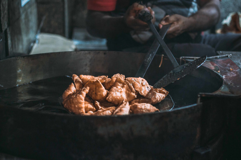 Come como un lugareño: Comida callejera y ruta a pie por Chandni Chowk