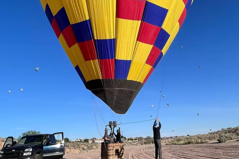 Albuquerque: Sunrise Hot Air Balloon Flight with Toast Private Sunrise Flight