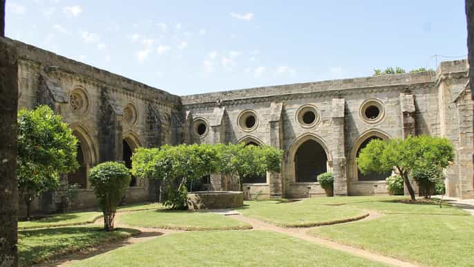 from lisbon Évora private historic discovery tour