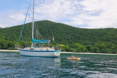 St Thomas: Jeep Tour & Sailing Snorkel Cruise Combo St Thomas: Jeep Tour & Sailing Snorkel Cruise Combo