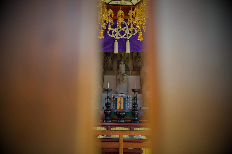 Nagoya: Create your own Kakejiku(Hanging scroll) at Temple