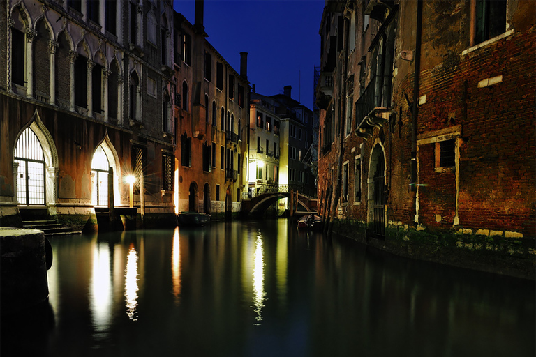 Venice: Ghost Tour to Rialto and San Marco Square