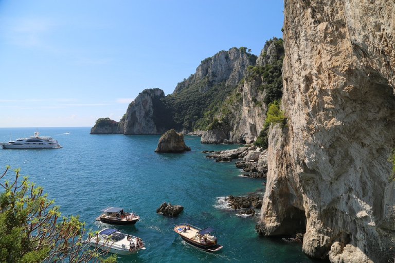 Au départ de Sorrente : Croisière d&#039;une journée à CapriDepuis Sorrente : croisière en bateau d&#039;une journée à Capri